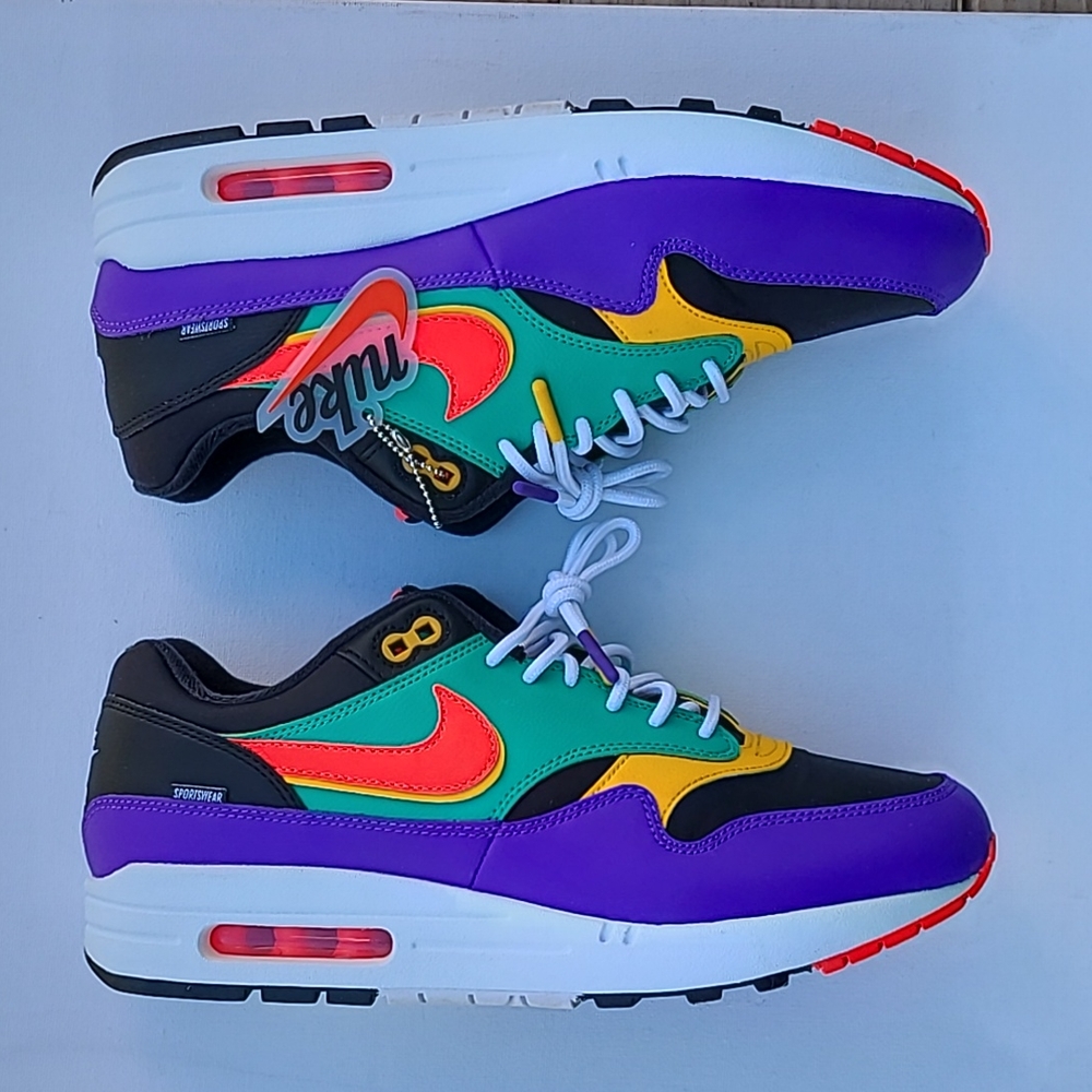 Air Max 1 SE Windbreaker